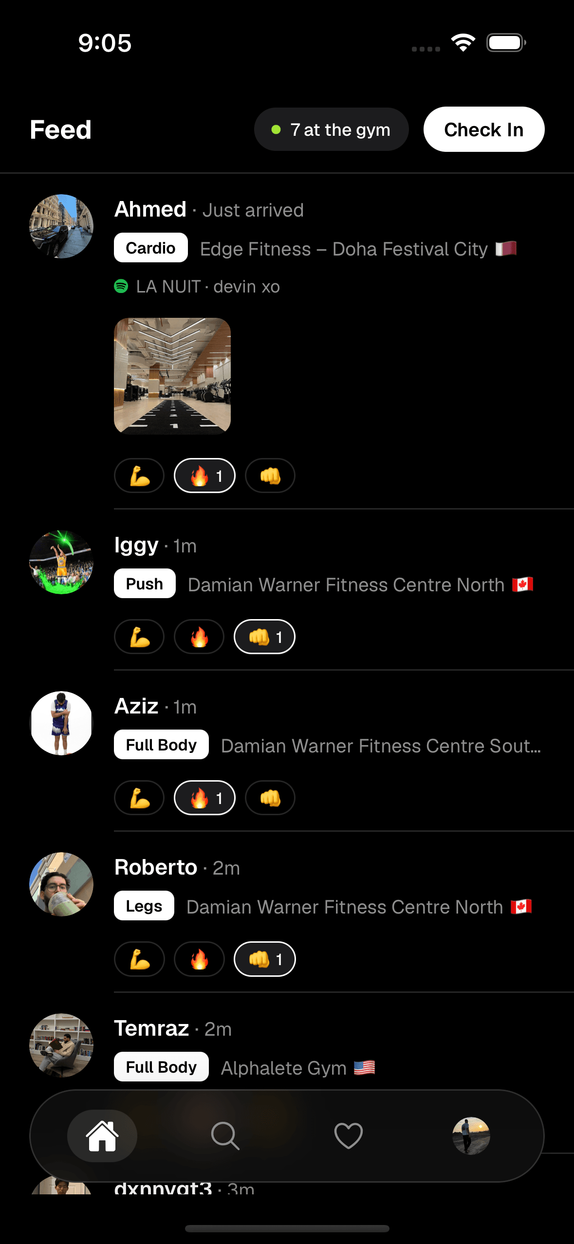 Social Gym live feed of friends checked in at the gym